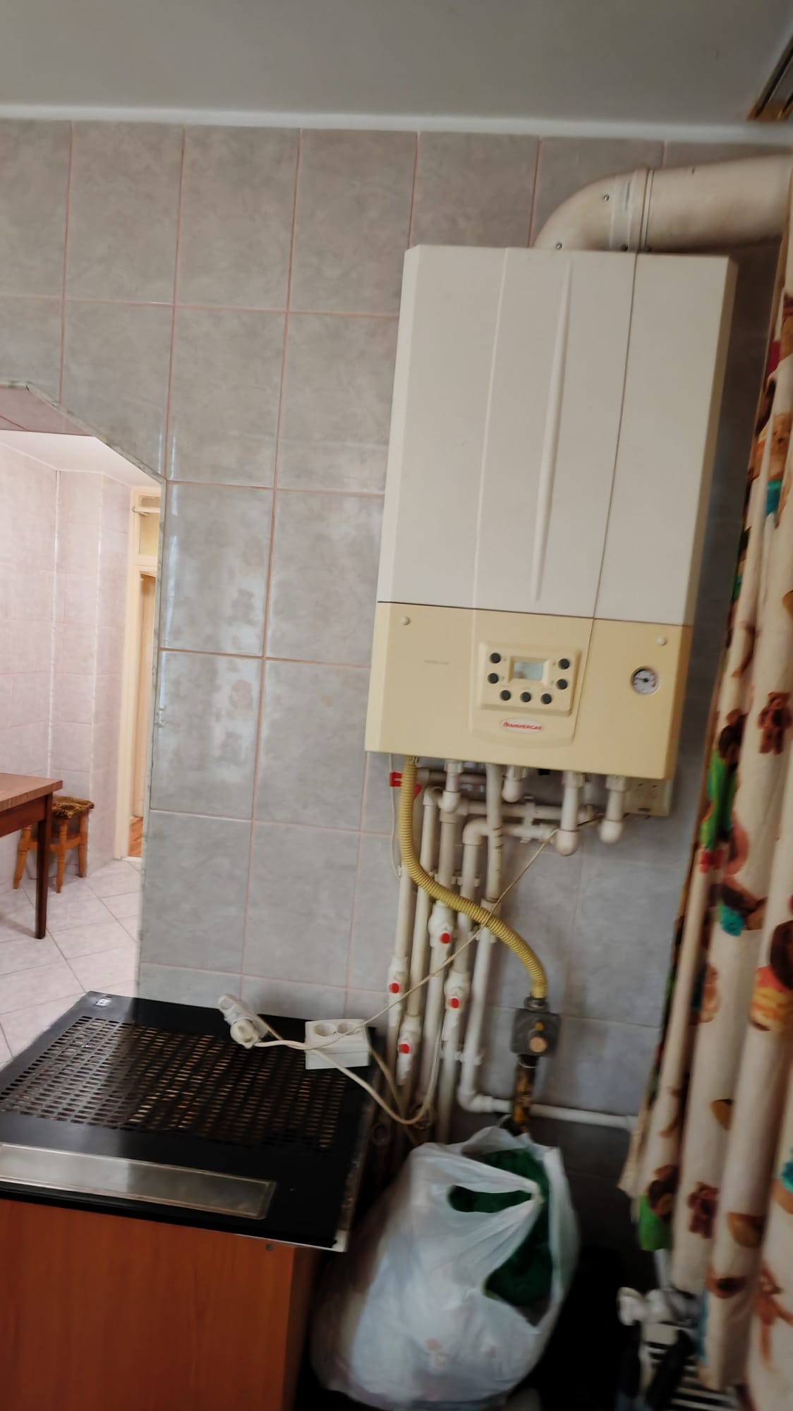De inchiriat, apartament 3 camere I.C.Frimu